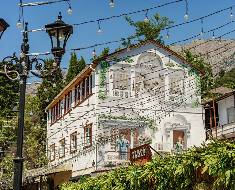 Улица Фрунзе (Воронцовская) в Алупке