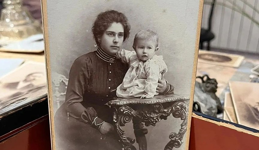 Экспонаты, связанные с Александром Ханжонковым
