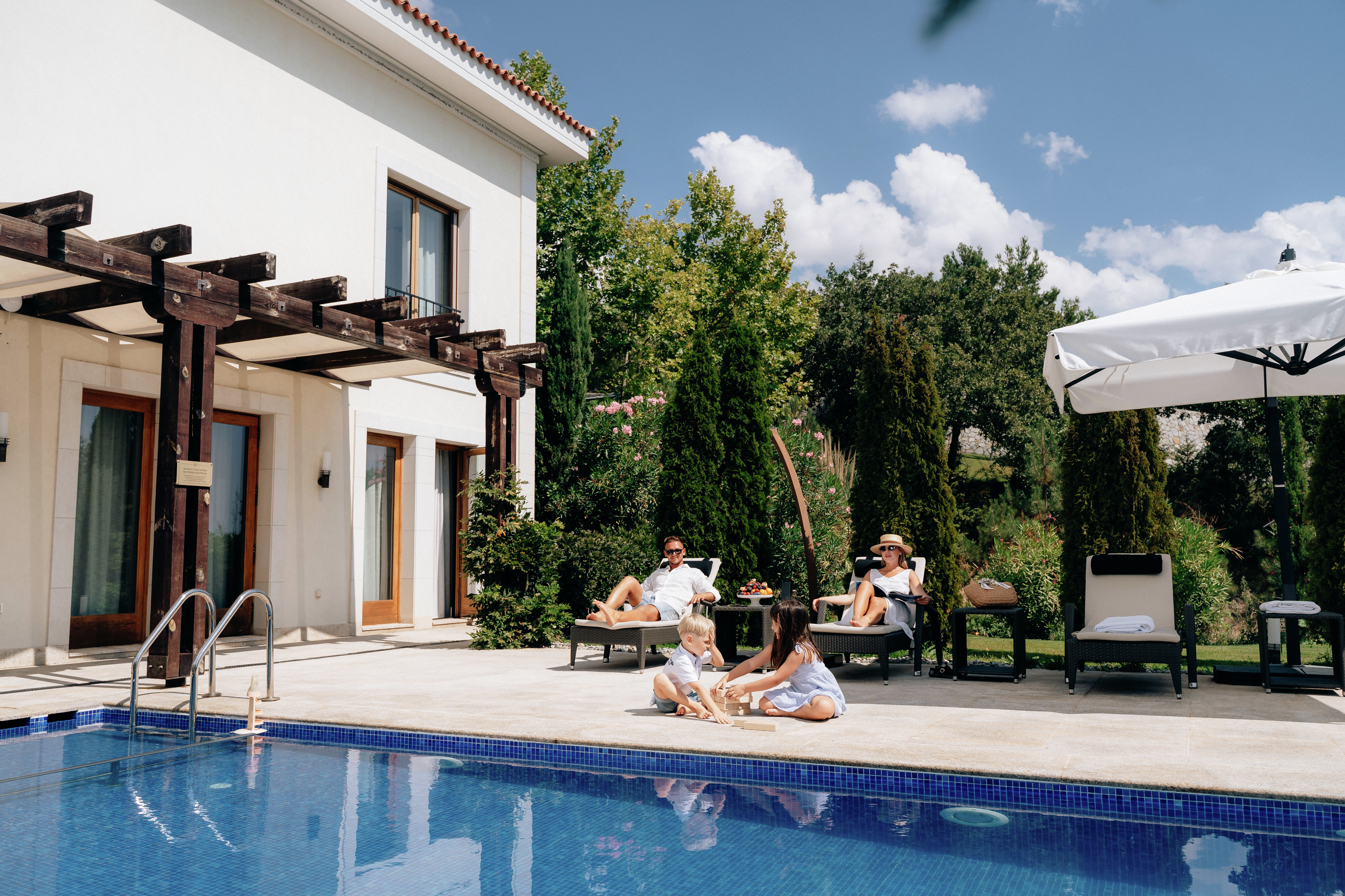 Отдых в отеле «Крымский Бриз Hotel & Villas» Отдых в отеле «Крымский Бриз Hotel & Villas»
