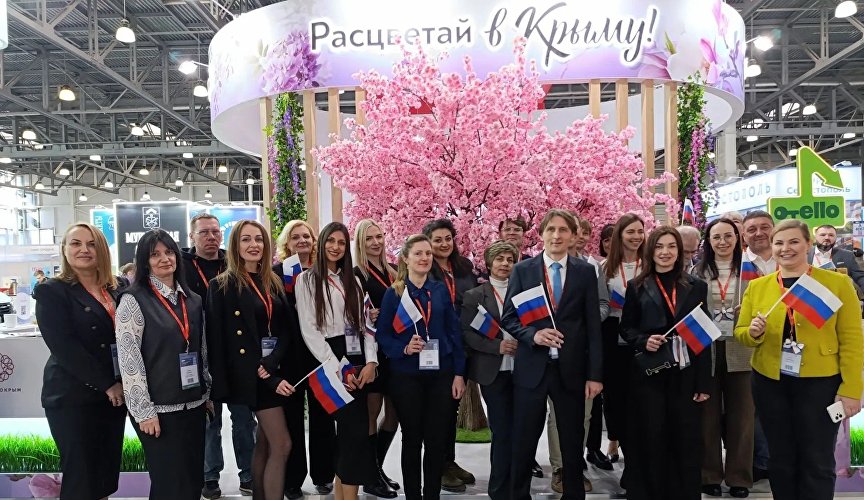 Делегация Республики Крым во главе с министром курортов и туризма РК Сергеем Ганзием на презентации региона в Москве