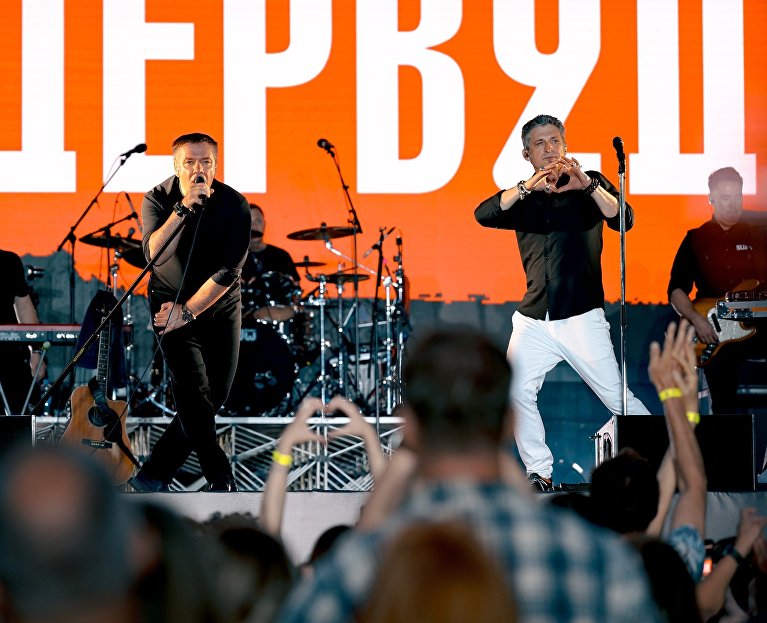 Выступление группы «Ундервуд» 