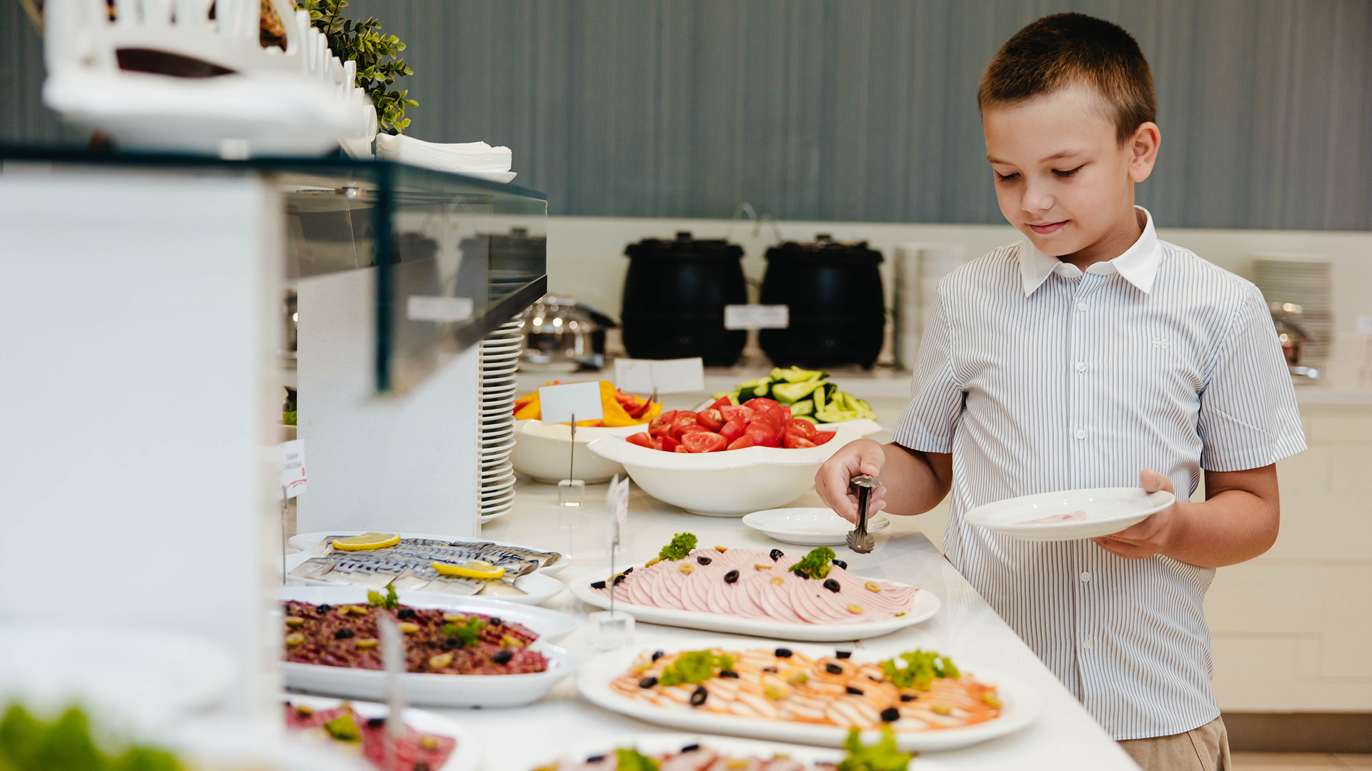Шведская линия в отеле Riviera Sunrise Resort &amp; SPA 