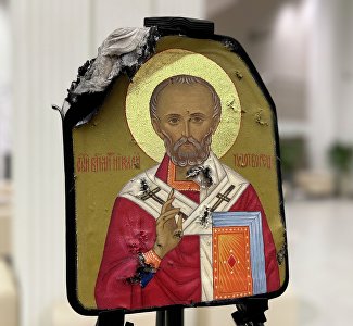 Иконы на бронепластинах: в Херсонесе Таврическом проходит выставка необычных полотен с поля боя