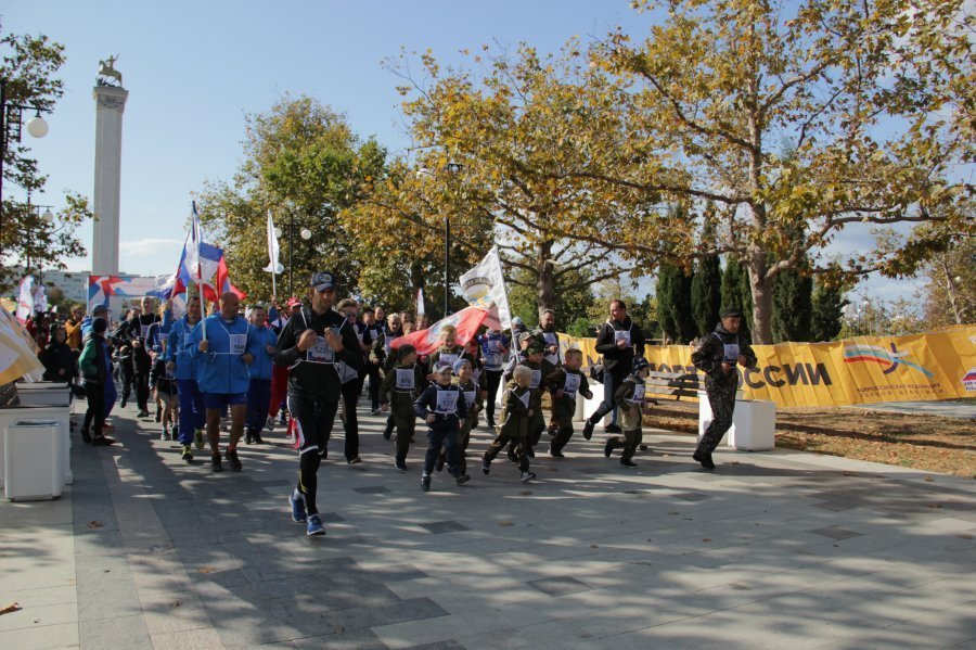 Участники Кросса нации в Севастополе