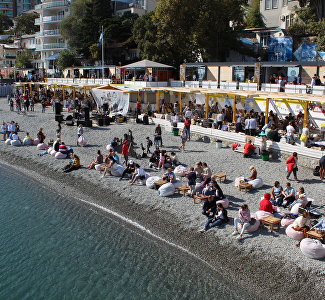 Богемный арт-пикник: наряды от дизайнеров, кухни народов мира и акустический концерт
