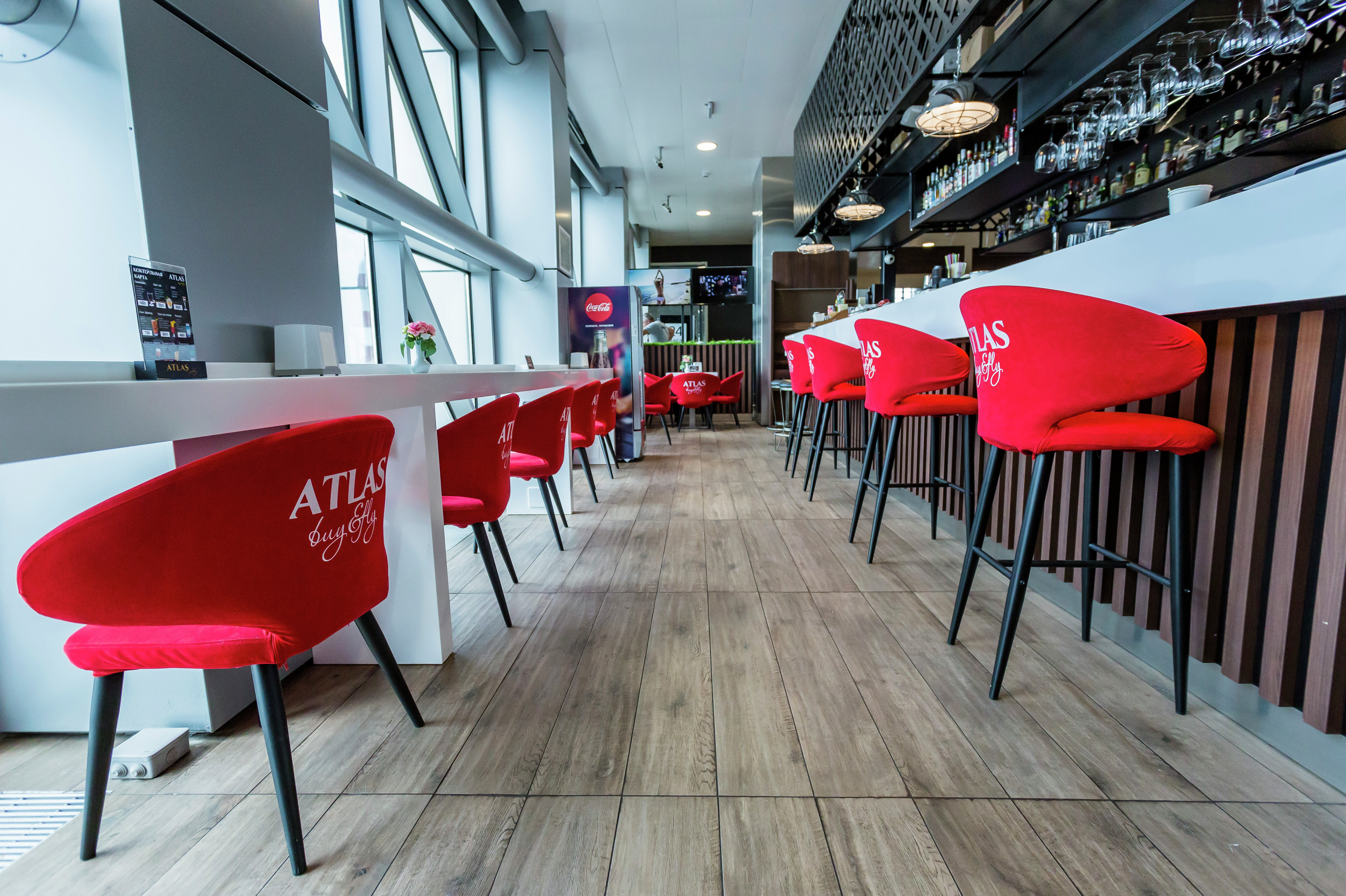 Кафе Atlas в стерильной зоне аэропорта Симферополь