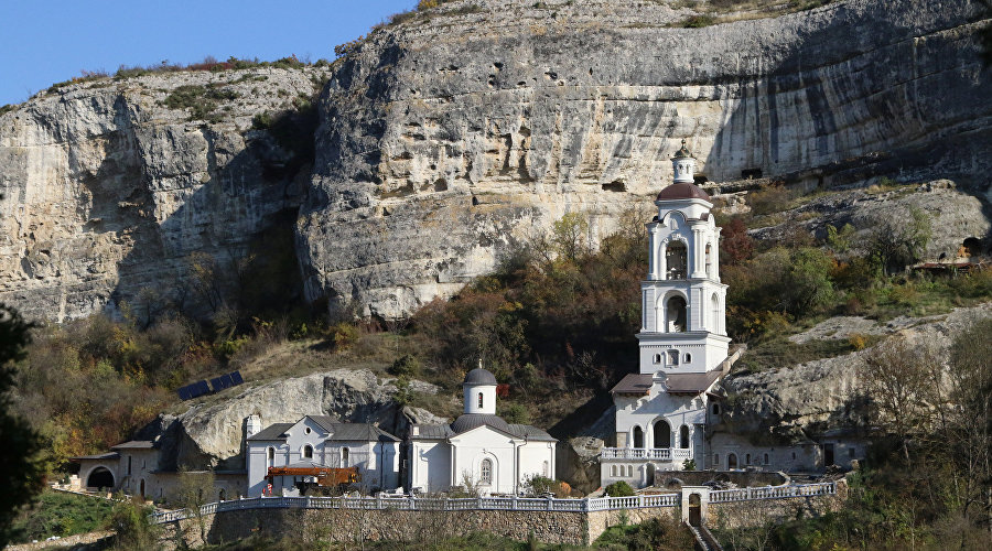 Свято-Успенский пещерный монастырь