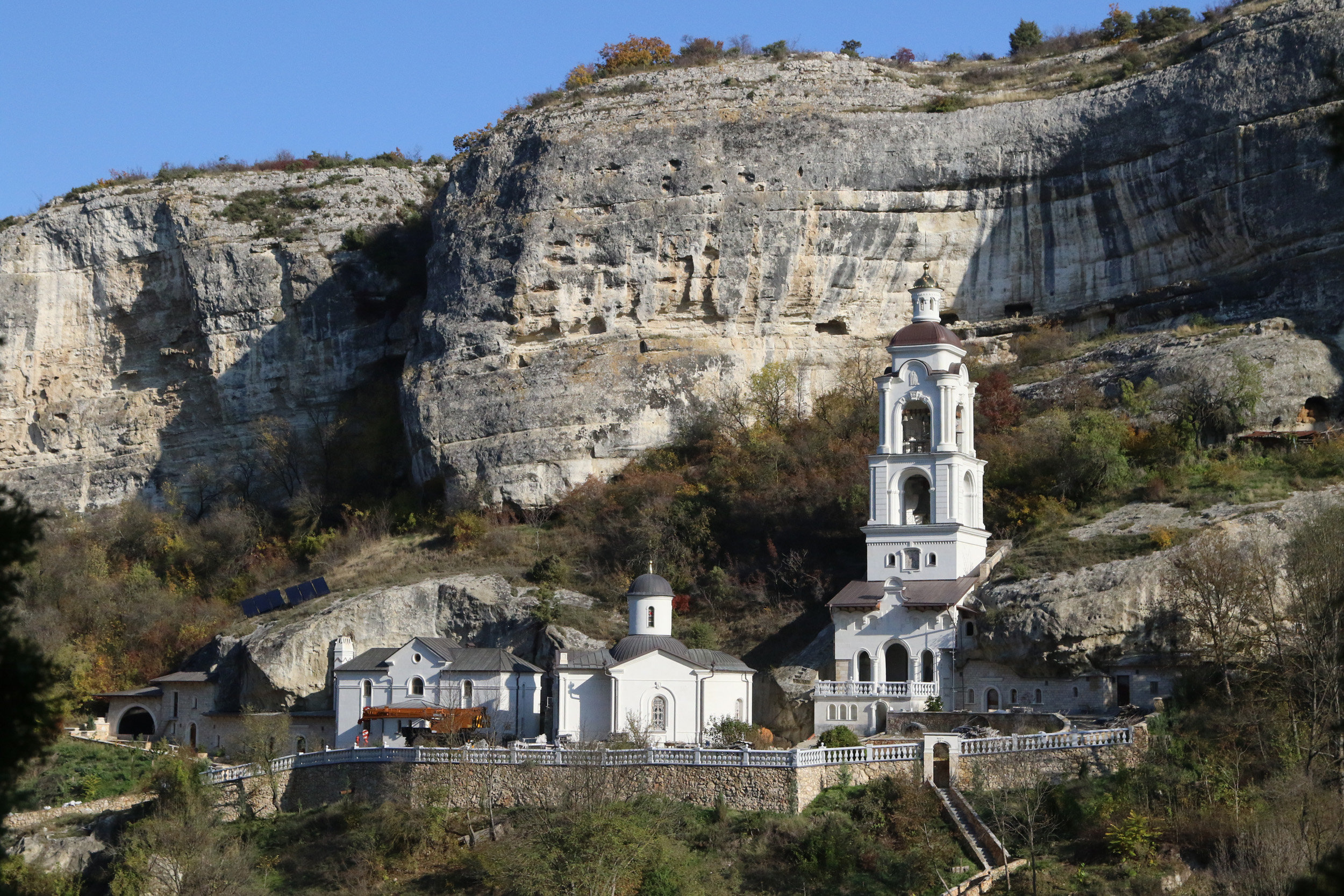 Затерянные в горах: пещерные монастыри Крыма на фото | Фотографии |  Туристический портал Республики Крым