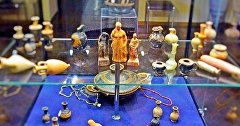 Артефакты на выставке в Керчи