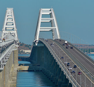 Проезд по Крымскому мосту летом: что нужно знать автотуристам