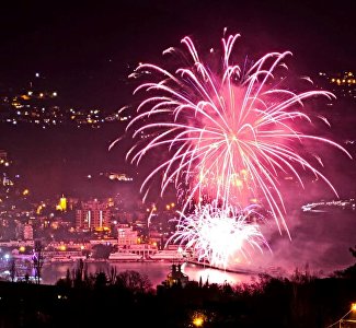 Арт-объекты, фотозоны и яркий фейерверк: Ялта встретит День города