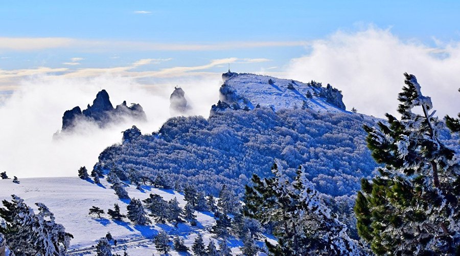 Снег на Ай-Петри Снег на Ай-Петри