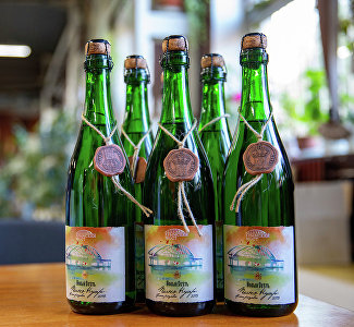 Попробовать «Крымский мост» на вкус: когда поступит в продажу коллекционное вино