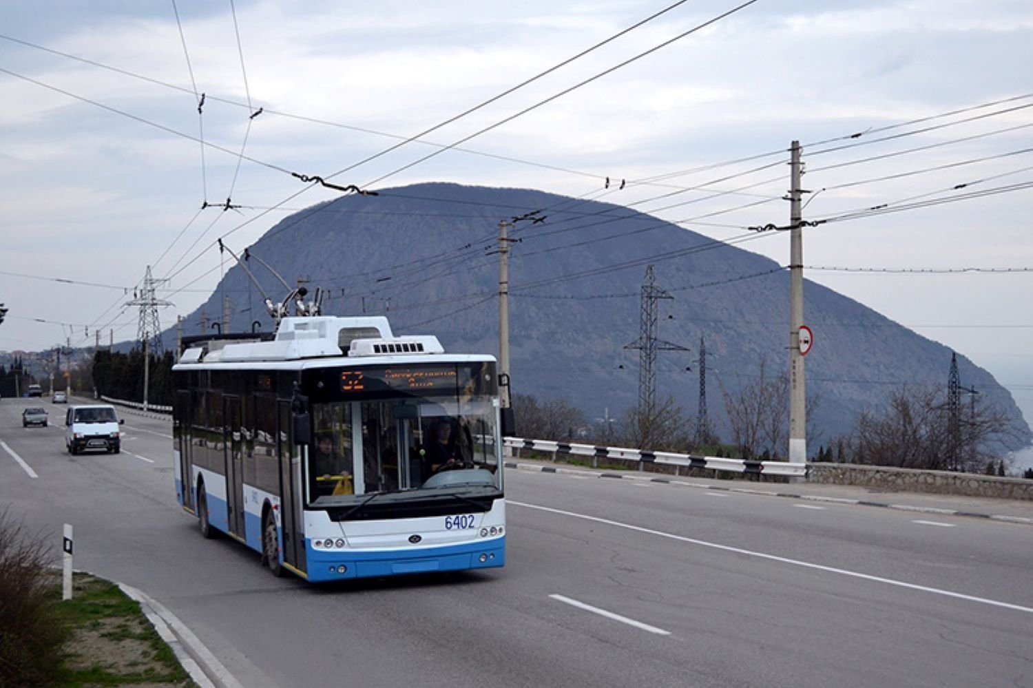 Междугородний троллейбус в Крыму
