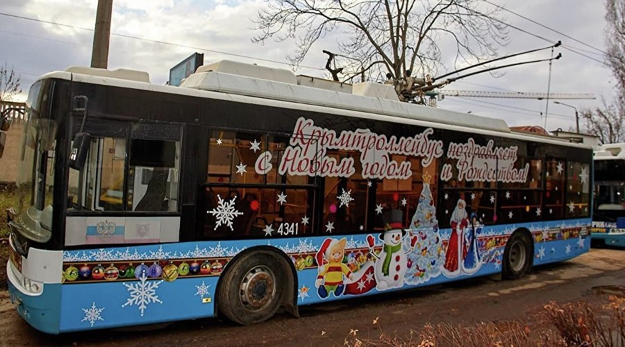 Новогодний троллейбус в Крыму