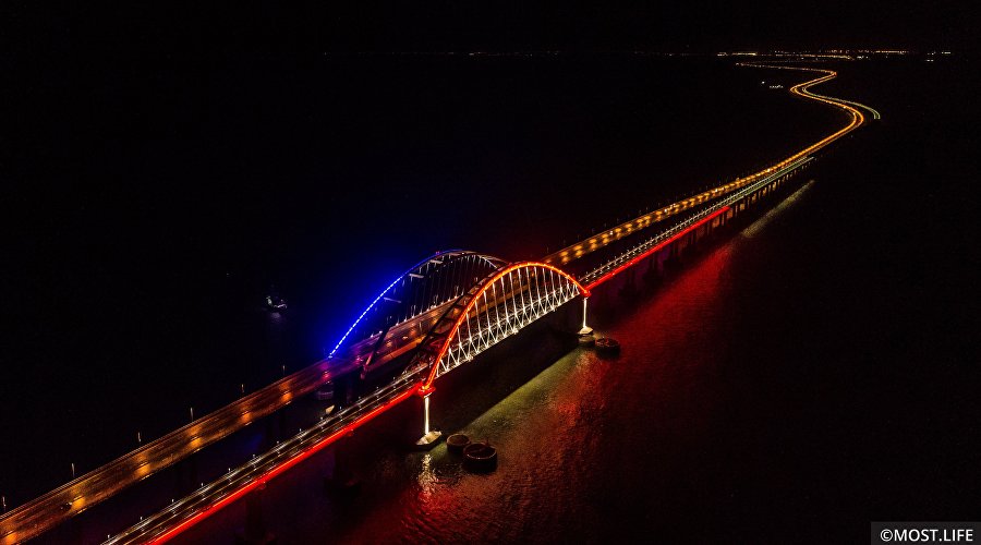 Подсветка Крымского моста
