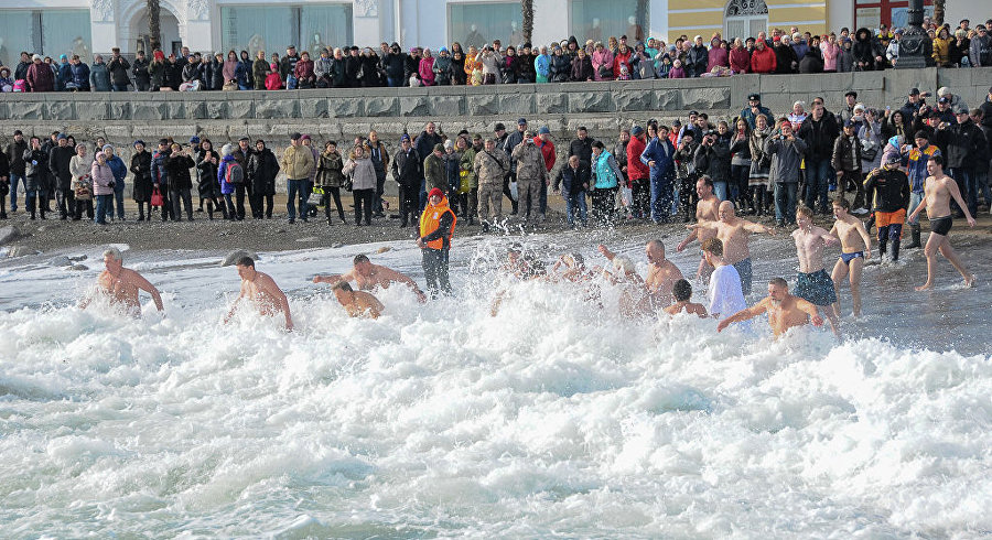 Окунуться в море и не только: как провести выходные в Крыму