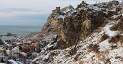Генуэзская крепость зимой