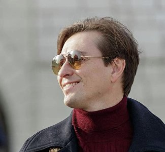 Экскурсия от звезды: как Сергей Безруков по Крыму гулял