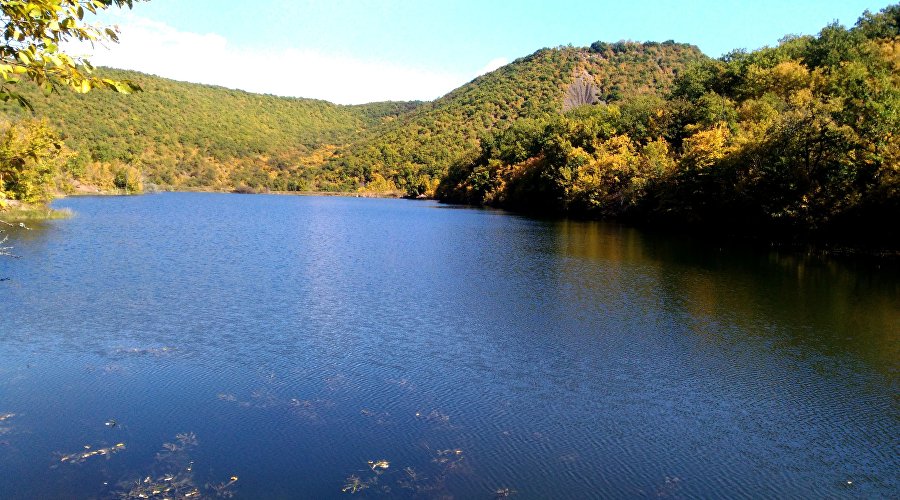Лесное озеро в Бахчисарайском районе