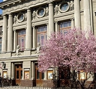 Крымский театр вошёл в десятку самых красивых в России